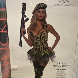 Women’s army halloween costume ships fast !!!